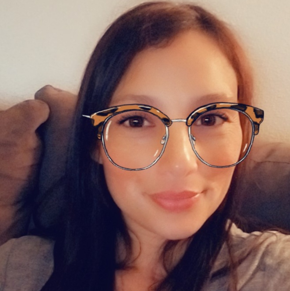 Meet your Posher, Olivia